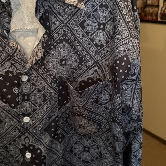 Stylish Black and Gray Patterned Shirt - Picture 3 of 5